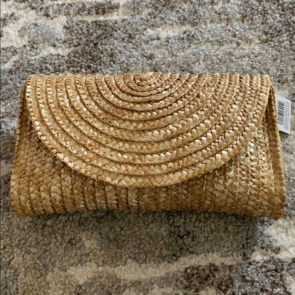 Straw clutch